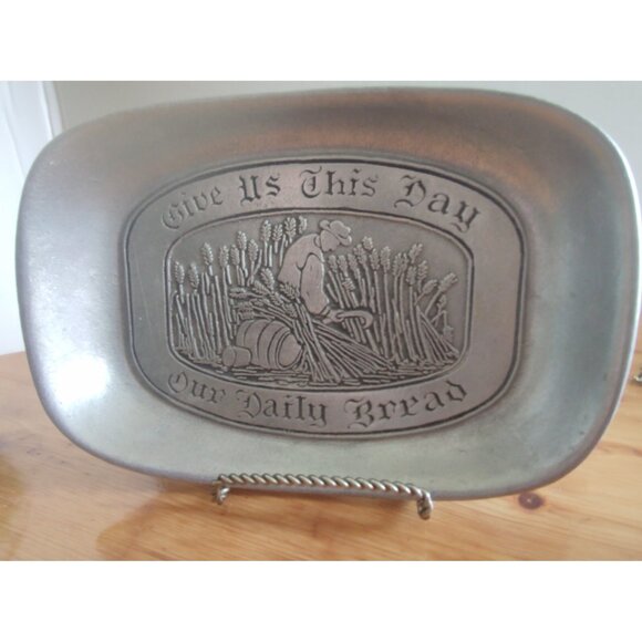 Vintage pewter serving tray Wilton ARMETALE "Give us This Day Our Daily Bread" - Picture 8 of 8
